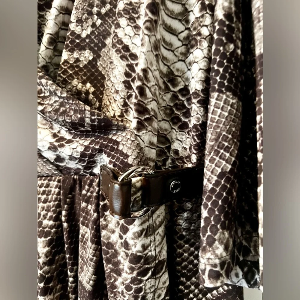 MICHAEL KORS WRAP DRESS SNAKE PRINT WITH SIDE BUCKLE - Picture 4 of 6